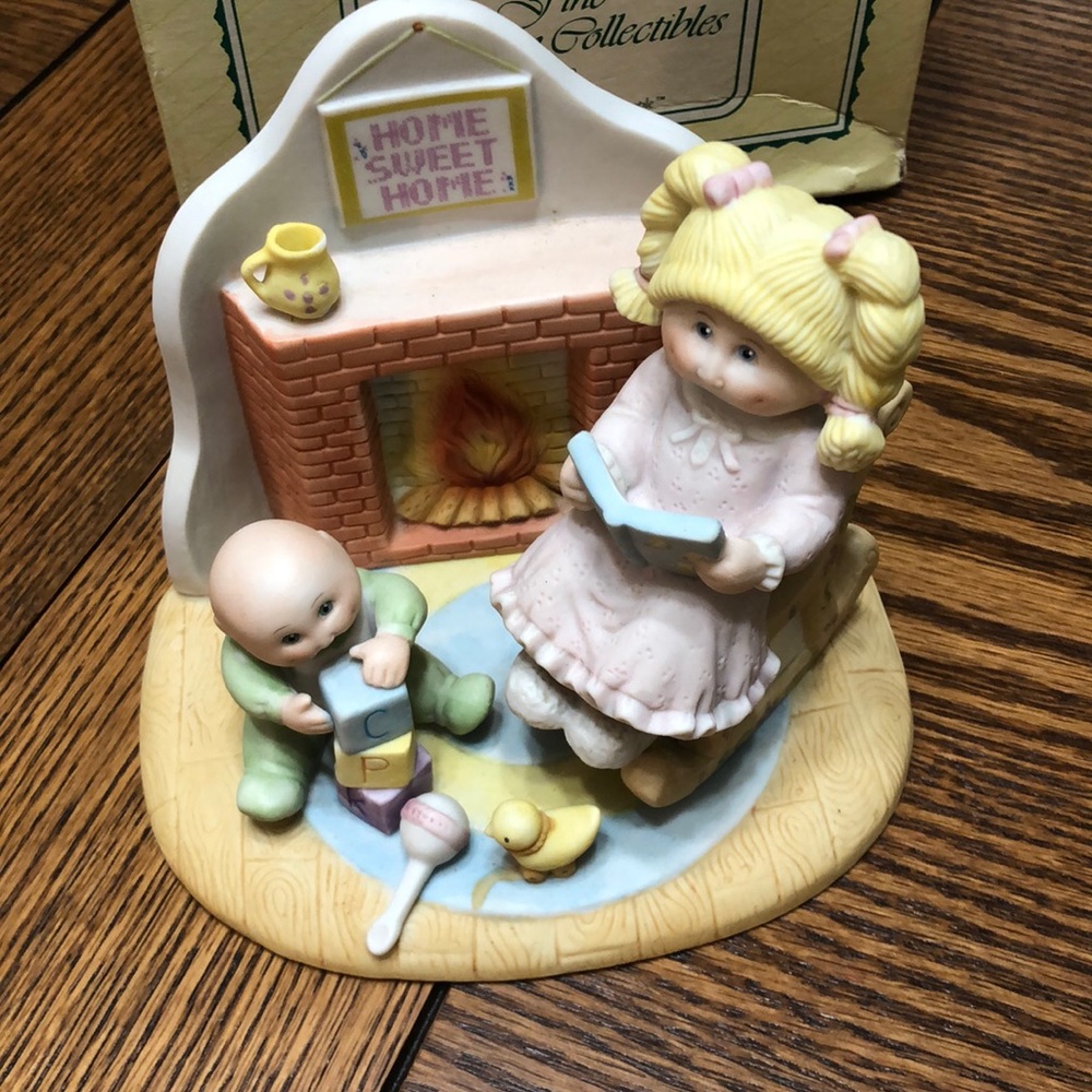 Cabbage patch kids collectors club 1985 charter member figuring home sweet home